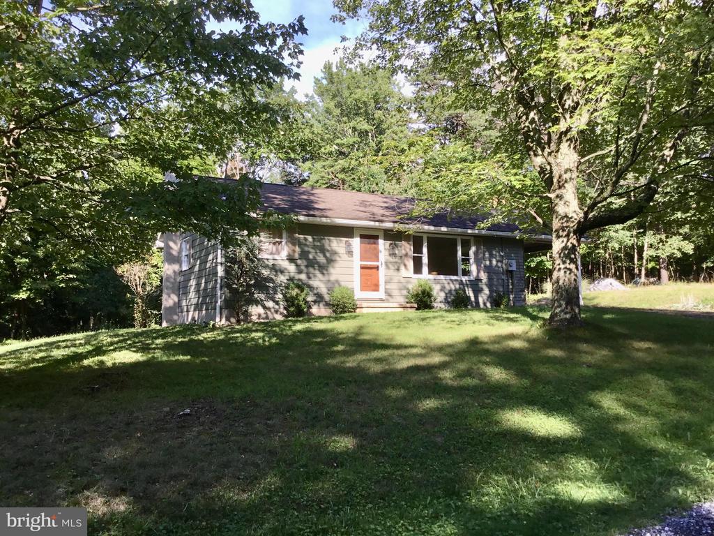 Gibboney Ln, Huntingdon, PA 16652