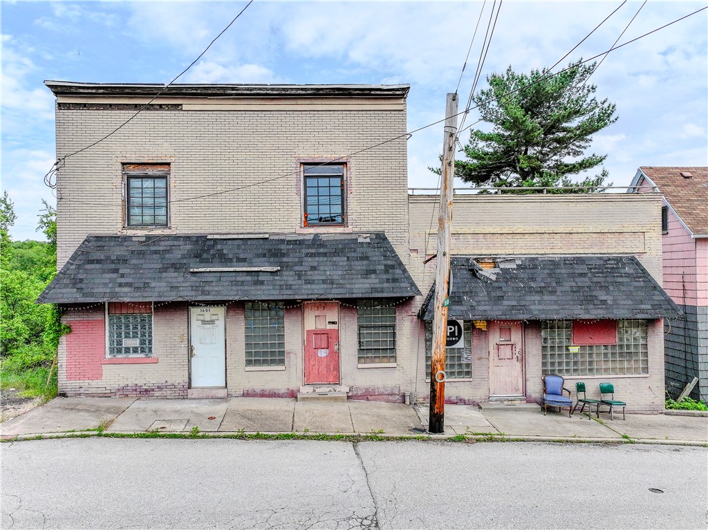 1551 Ridge Ave, Braddock, PA 15104