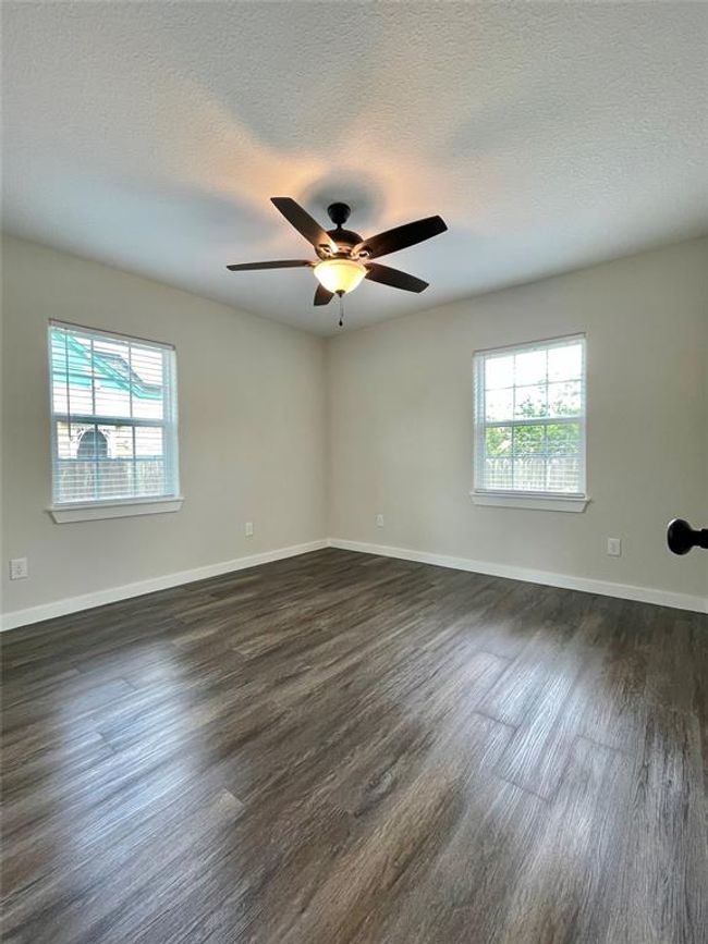 527 W 4 Th St, House other with 5 bedrooms, 3 bathrooms and null parking in Freeport TX | Image 20