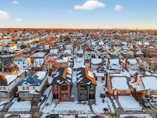 259 148 Avenue, New York, NY, 11422 | Card Image