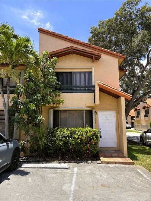 7796 Sw 102nd Ln, Miami, FL, 33156-2682 | Card Image