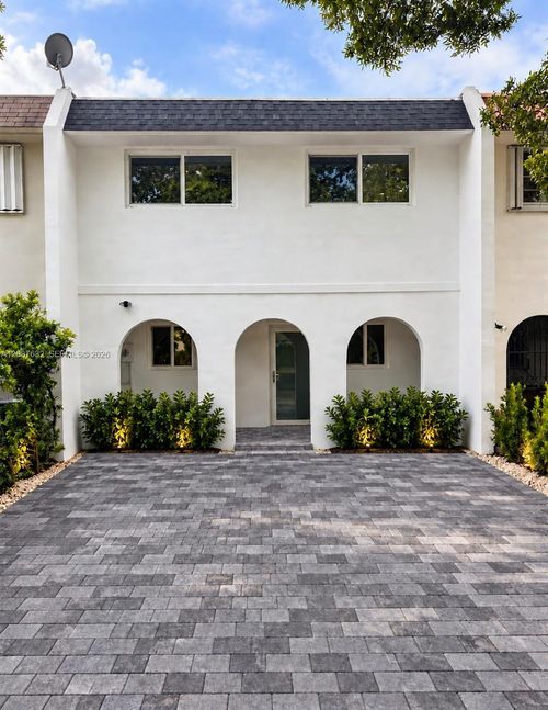 7164 W 3rd Avenue, Hialeah, FL, 33014 | Card Image