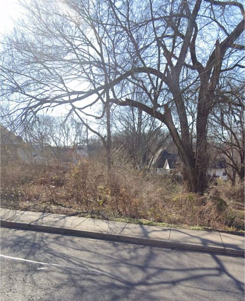 915 40th Ave N, Nashville, TN, 37209-2431 | Card Image