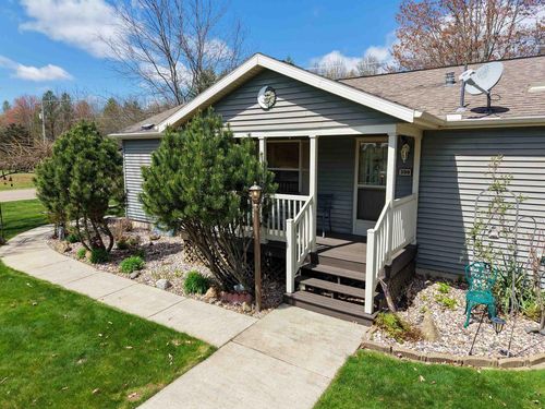 399 Oakbrook Drive Drive, LAKE DELTON, WI, 53965 | Card Image