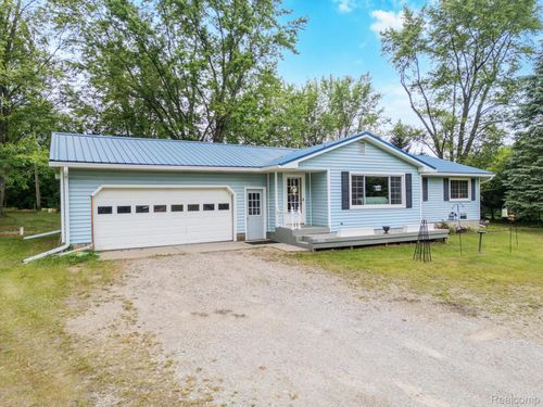 19315 Church St, Gregory, MI, 48137-9585 | Card Image