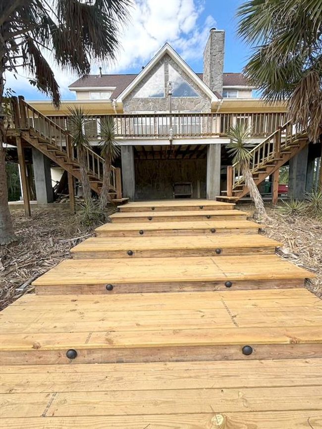 New Custom Built Rear Steps w/Track Lights | Image 32