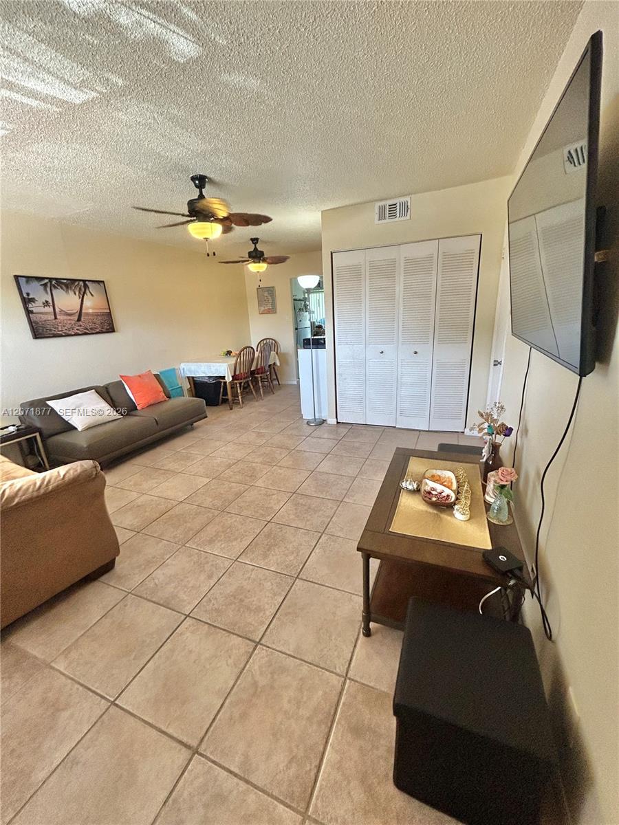Residential Lease in Margate 3