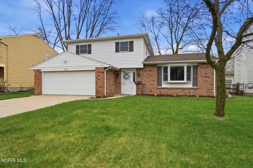 3906 Sylvanwood Dr, Sylvania, OH, 43560-3928 | Card Image
