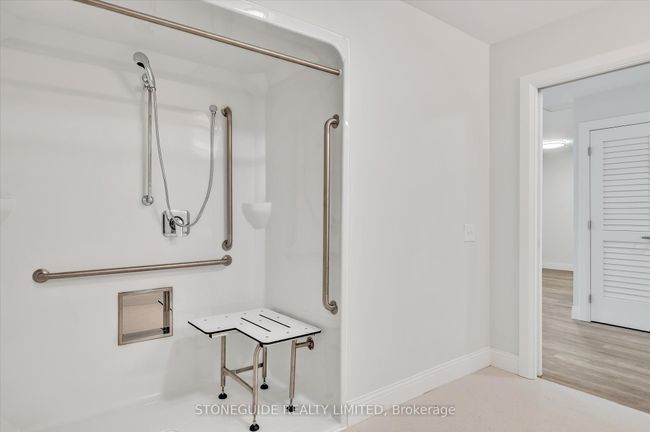 220 - 555 Bonaccord St, Home with 2 bedrooms, 1 bathrooms and 1 parking in Peterborough ON | Image 20