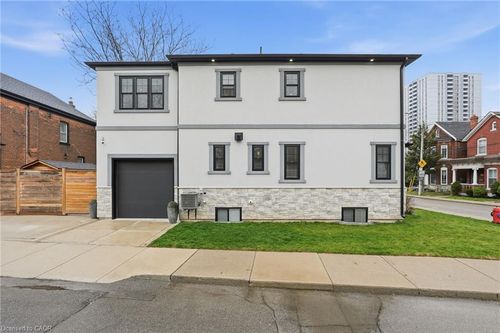109 Ray St N, Hamilton, ON, L8R2Y1 | Card Image