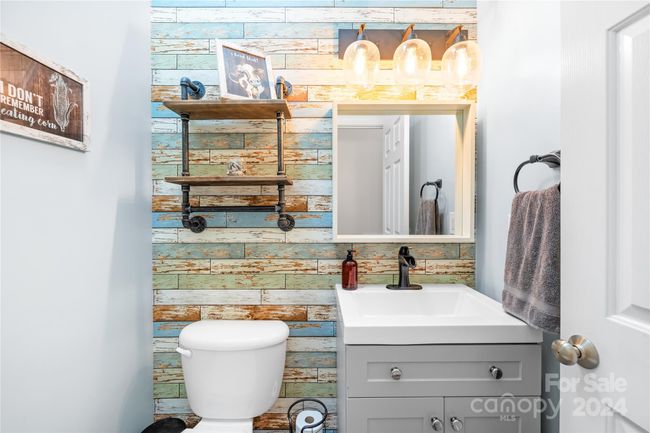 Laundry Room on main level with laundry sink | Image 24