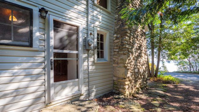 1081 Dyers Bay Rd, House other with 2 bedrooms, 1 bathrooms and 4 parking in Miller Lake ON | Image 17