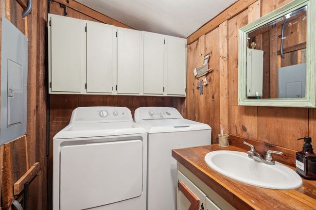 85 Clear Lake Ct, Home with 3 bedrooms, 2 bathrooms and null parking in Ellijay GA | Image 22