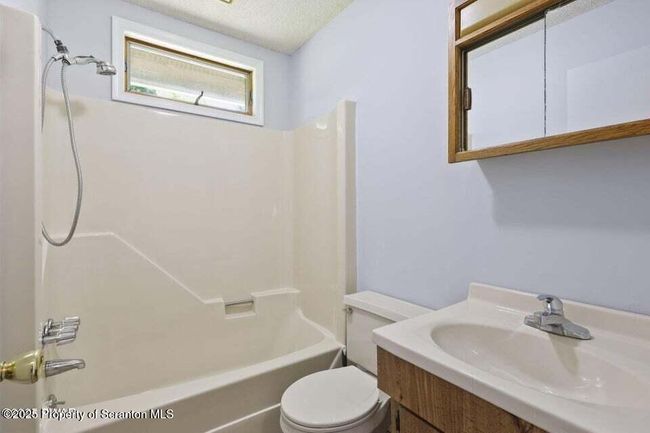 Bathroom | Image 24