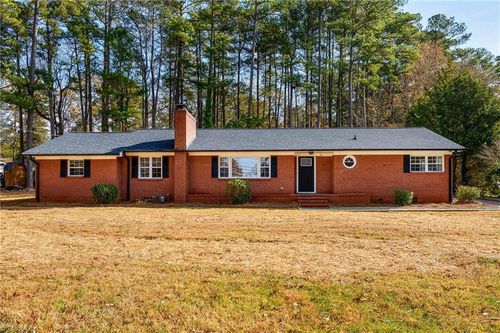 915 Fairview Dr, Lexington, NC, 27292-5151 | Card Image