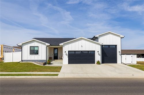 2142 Gleneagles Blvd, Billings, MT, 59105-2011 | Card Image