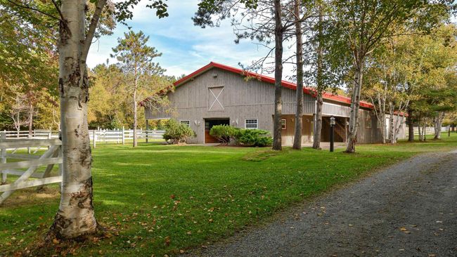 8816 E Bay Highway, House other with 6 bedrooms, 3 bathrooms and null parking in Middle Cape NS | Image 22
