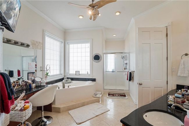 1702 Cedar Ridge Rd, House other with 4 bedrooms, 4 bathrooms and null parking in Parsons KS | Image 21