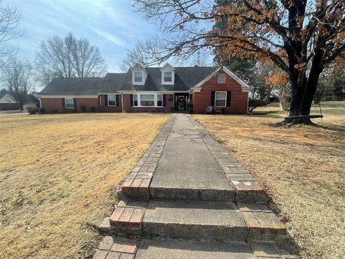 101 S Circle Dr, Clarksville, AR, 72830-3813 | Card Image