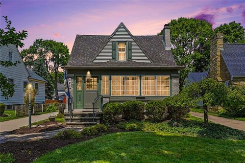 327 East Dr, Oakwood, OH, 45419-1750 | Card Image