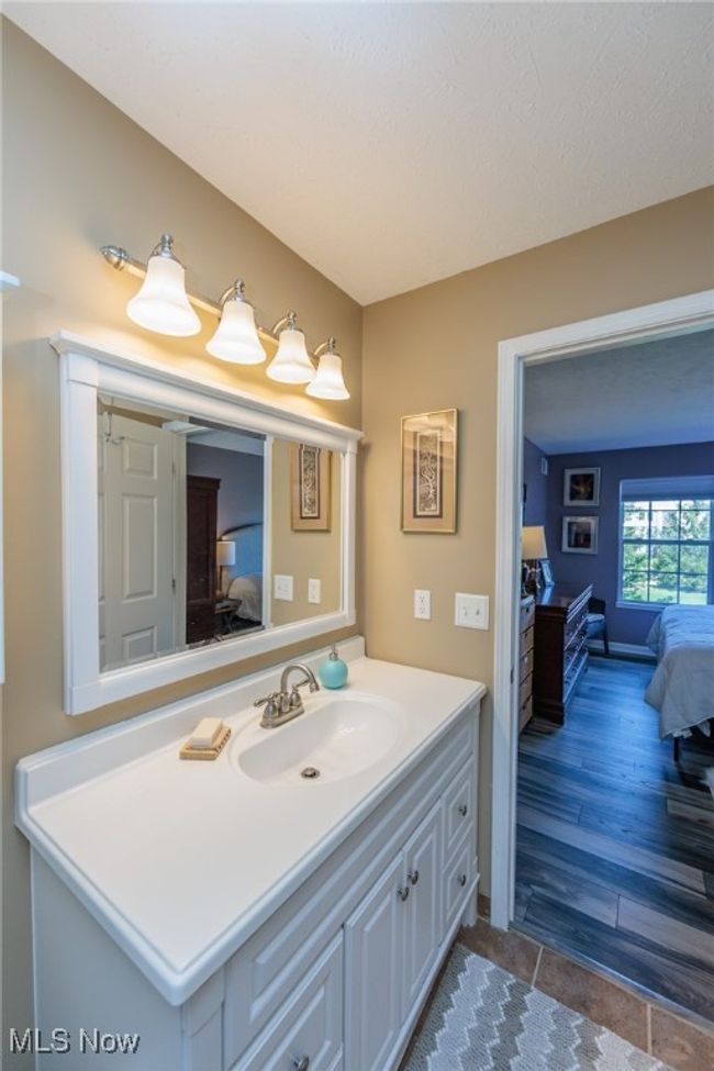 APT-225 - 23004 Chandlers Ln, Condo with 2 bedrooms, 2 bathrooms and null parking in Olmsted Falls OH | Image 35