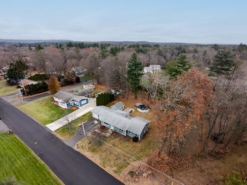 103 Dupuis Rd, Holyoke, MA, 01040-9507 | Card Image