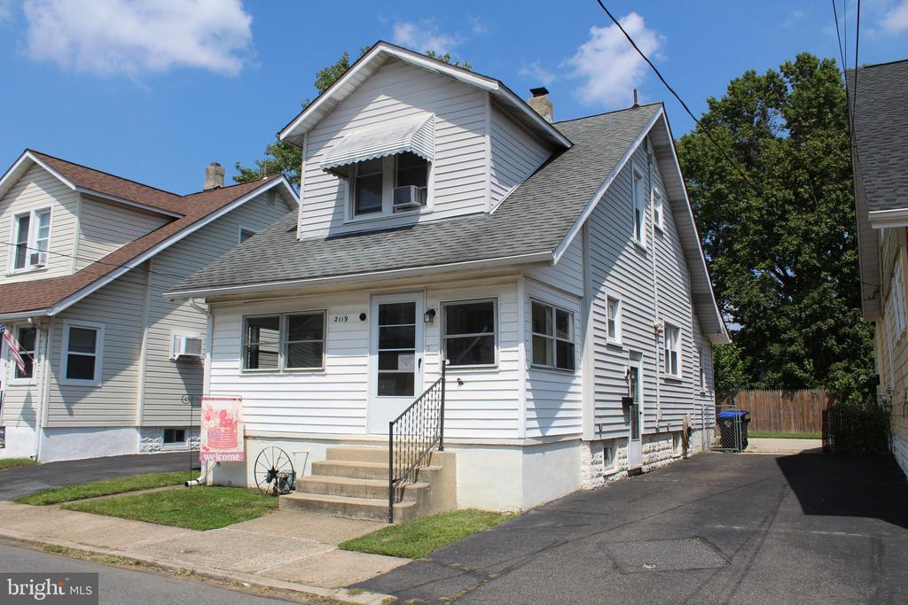 Redwood Ave, Upper Chichester, PA 19061