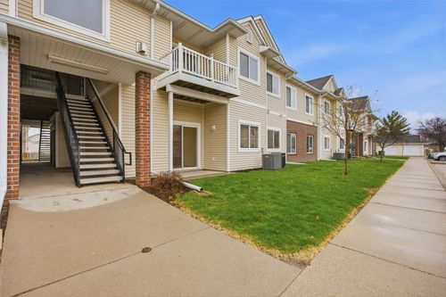 23-1740 Se L.A. Grant Parkway, Waukee, IA, 50263 | Card Image