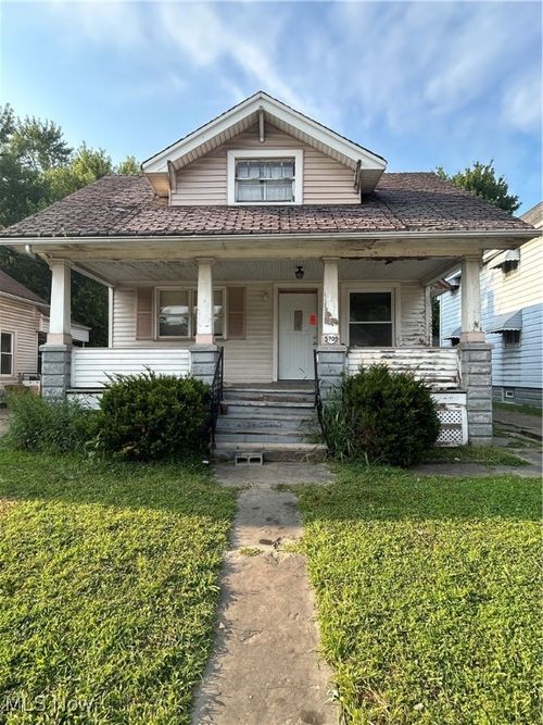 5709 Huss Ave, Cleveland, OH, 44105-1138 | Card Image