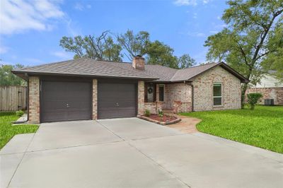 16523 Port O Call Street, House other with 3 bedrooms, 2 bathrooms and null parking in Crosby TX | Image 2