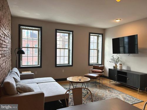 apt-2-225 E King St, LANCASTER, PA, 17602-2972 | Card Image