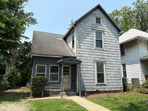 807 N Elm St, Muncie, IN, 47305-1421 | Card Image