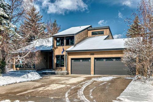 2002 Pump Hill Way Sw, Calgary, AB, T2V4M4 | Card Image