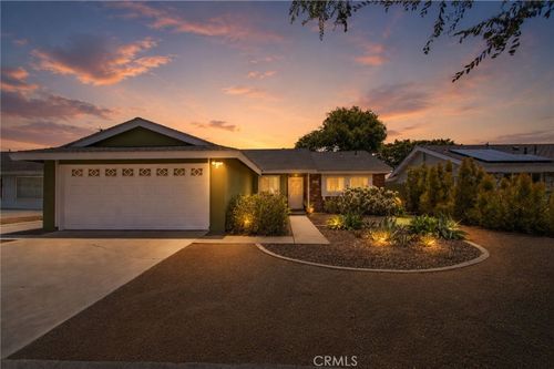 2858 Clark Ave, Long Beach, CA, 90815-1039 | Card Image
