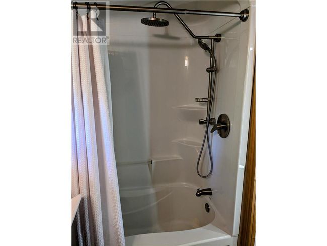 4152 51 St, House other with 2 bedrooms, 2 bathrooms and 10 parking in Canyon BC | Image 35