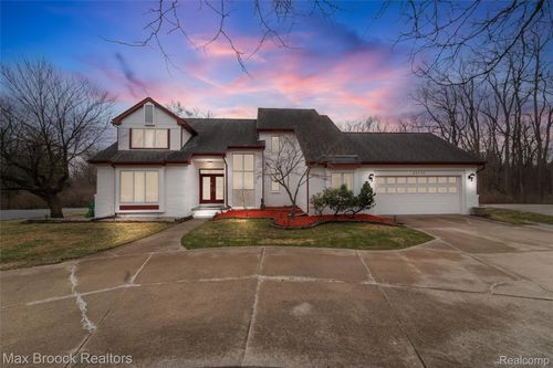23775 Riverview Dr, Southfield, MI, 48034-2048 | Card Image
