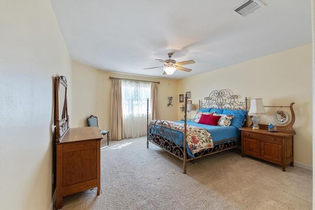 Who gets the largest secondary bedroom? | Image 29