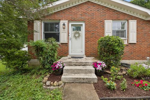 7010 Bonnavent Dr, Hermitage, TN, 37076-1016 | Card Image