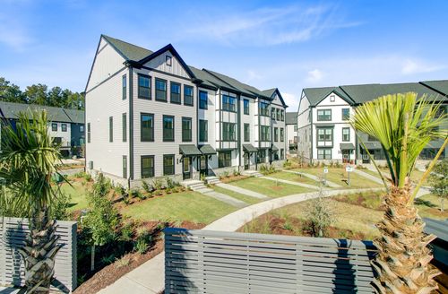 230 Somerset Acres Dr, Summerville, SC, 29486-3098 | Card Image