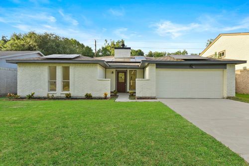 2322 Aprilmont Dr, Sugar Land, TX, 77498-1904 | Card Image