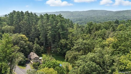 265 Oakland Valley Rd, Cuddebackville, NY, 12729-5151 | Card Image