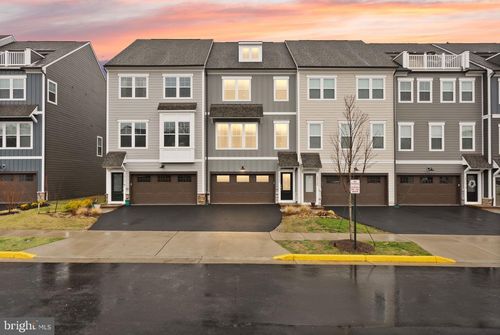 18353 Moss Garden Rd, DUMFRIES, VA, 22026-2892 | Card Image