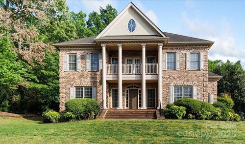 10836 Fox Hedge Rd, Matthews, NC, 28105-7629 | Card Image