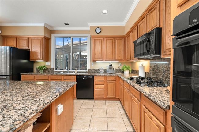 12163 Keenland Dr, House other with 5 bedrooms, 4 bathrooms and 7 parking in Rancho Cucamonga CA | Image 17