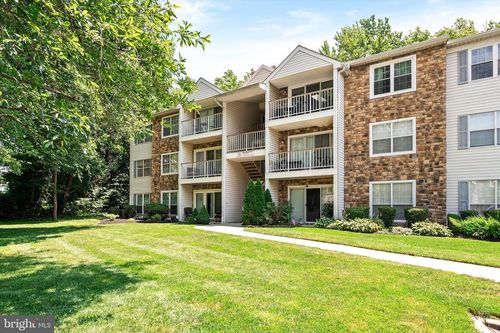 67 Willow Ct, Hamilton, NJ, 08619-4624 | Card Image