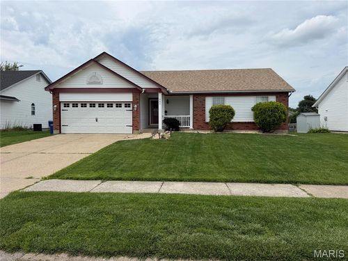 441 Slusser Ln, Florissant, MO, 63031-7134 | Card Image