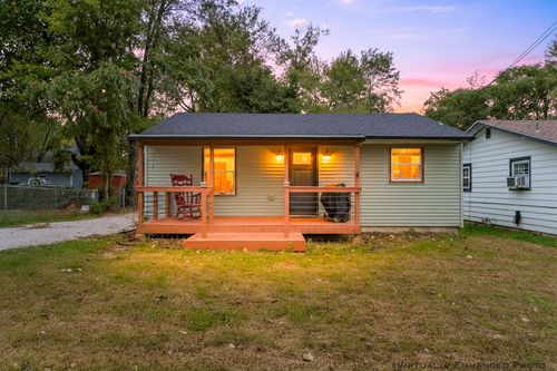 2217 N Grace Ave, Springfield, MO, 65803-2137 | Card Image