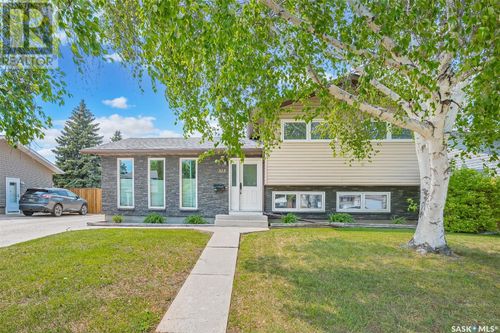 315 Quill Cres, Saskatoon, SK, S7K4V3 | Card Image
