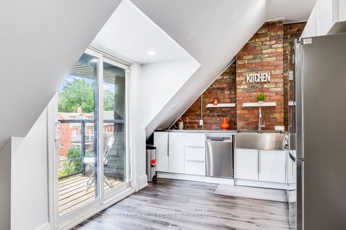 {{alt}} | Card Image