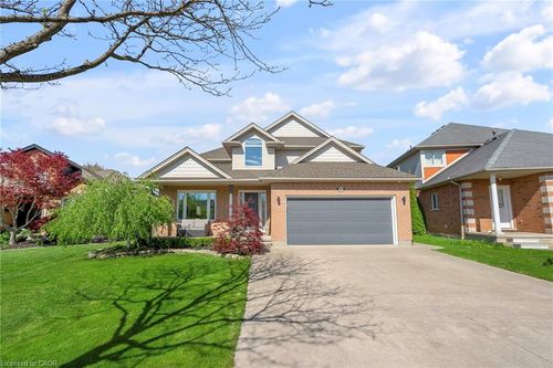 8087 Beaver Glen Dr, Niagara Falls, ON, L2H3K5 | Card Image